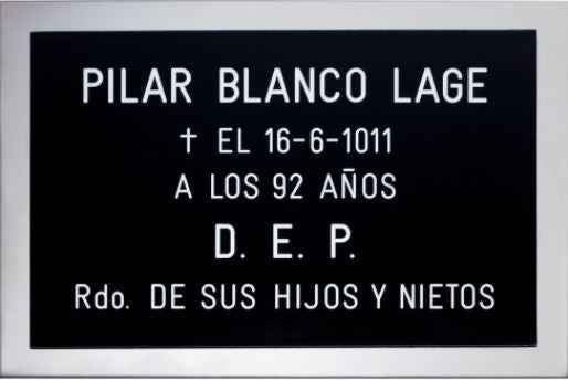 Placa Funeraria de Aluminio Personalizada con Marco Plata