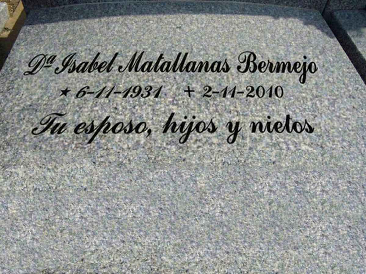 Inscripción en Letras Inglesas Grabadas Arenadas para Sepulturas | Madrid | Memorial Spain