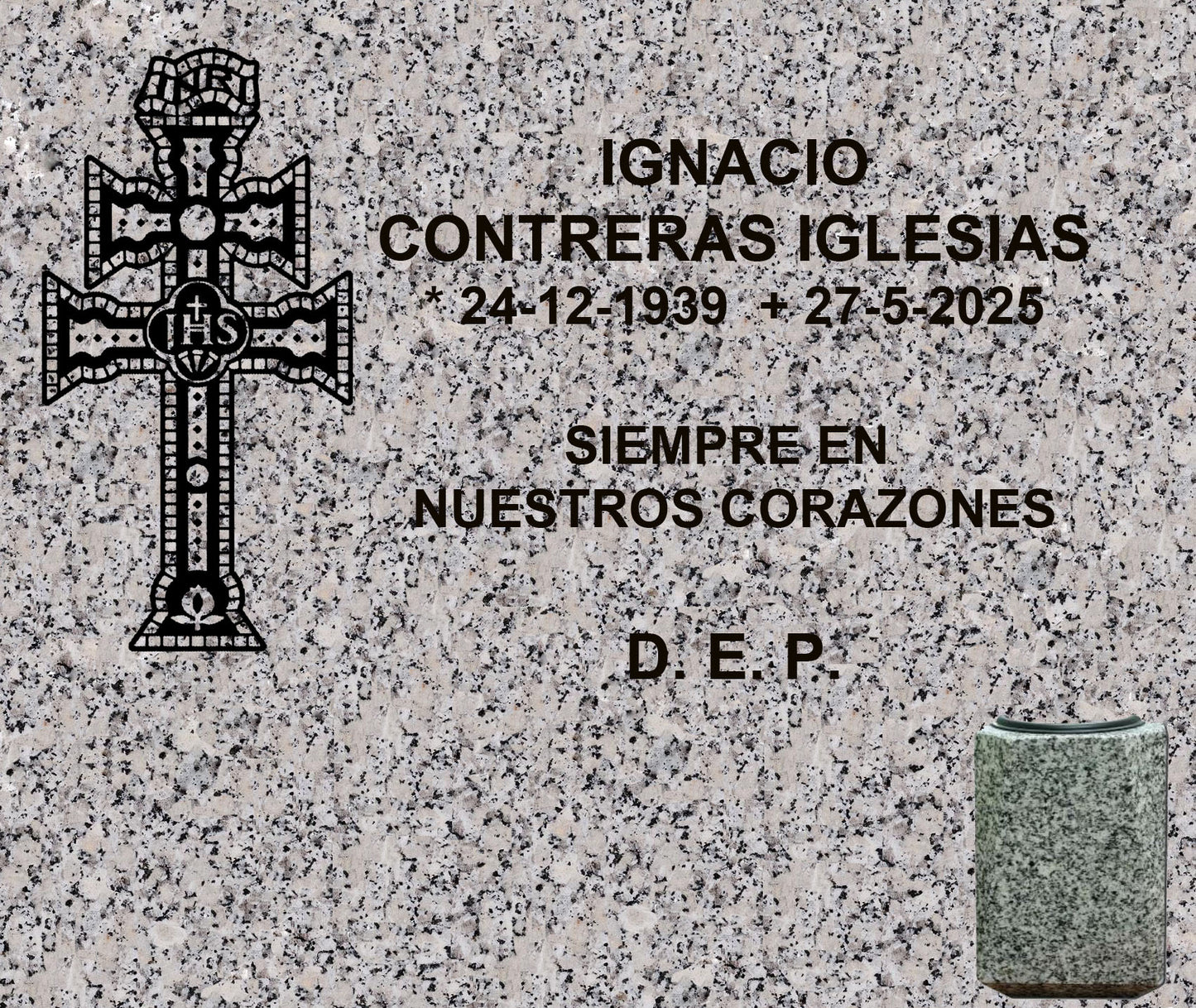 Lápida de nicho con Cruz de Caravaca, grabado profesional en Madrid. Fabricación, personalización e instalación según normativa del cementerio. Memorial Spain.