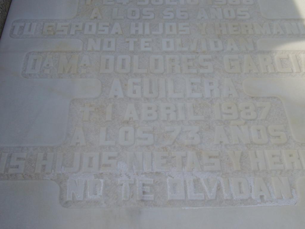 Grabadas en Mármol