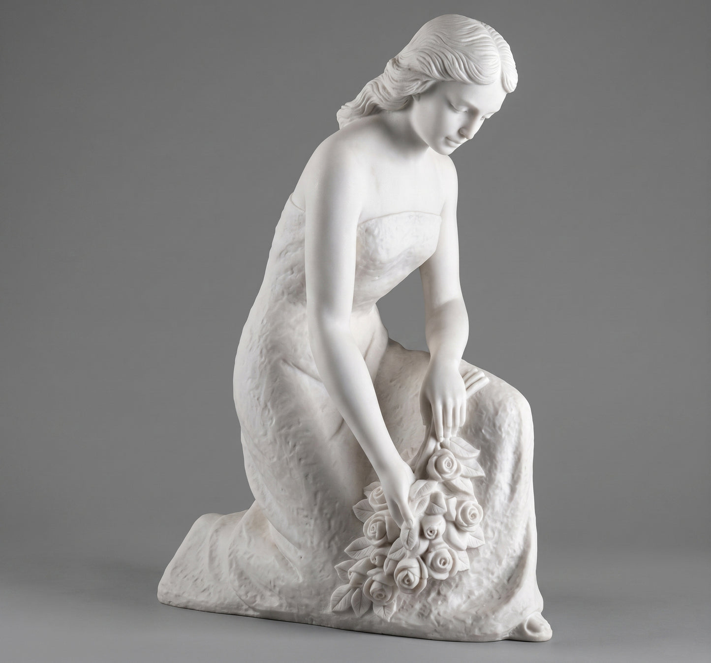 Estatua de joven ofreciendo flores (81 cm) en mármol sintético. Alta calidad, resistencia exterior y fijación a suelo. Ref: MR 7467. Disponible en almacén. ¡Consúltenos!