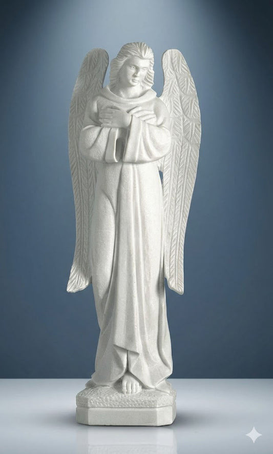 Estatua corpórea de un ángel elaborada artesanalmente en mármol Blanco Macael,