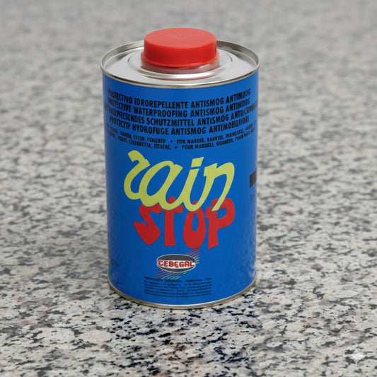 Rain Stop es un hidrofugante profesional diseñado para proteger mármol, granito y piedras naturales sin alterar su apariencia. Su fórmula permite impermeabilizar la superficie manteniendo la transpiración natural del material, evitando la absorción de agua y prolongando la vida útil de la piedra.