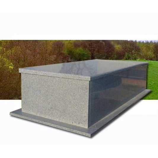 Lápida Modelo Tumbón en Granito gris Quintana de 5 cm | Ref. LA 201 Madrid