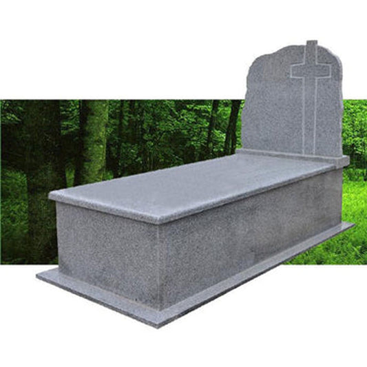 Lápida de Granito con Cruz Labrada de 5 cm. | Modelo LA 105 Madrid  destaca por su equilibrio entre la tradición del arte funerario y la durabilidad del Granito 