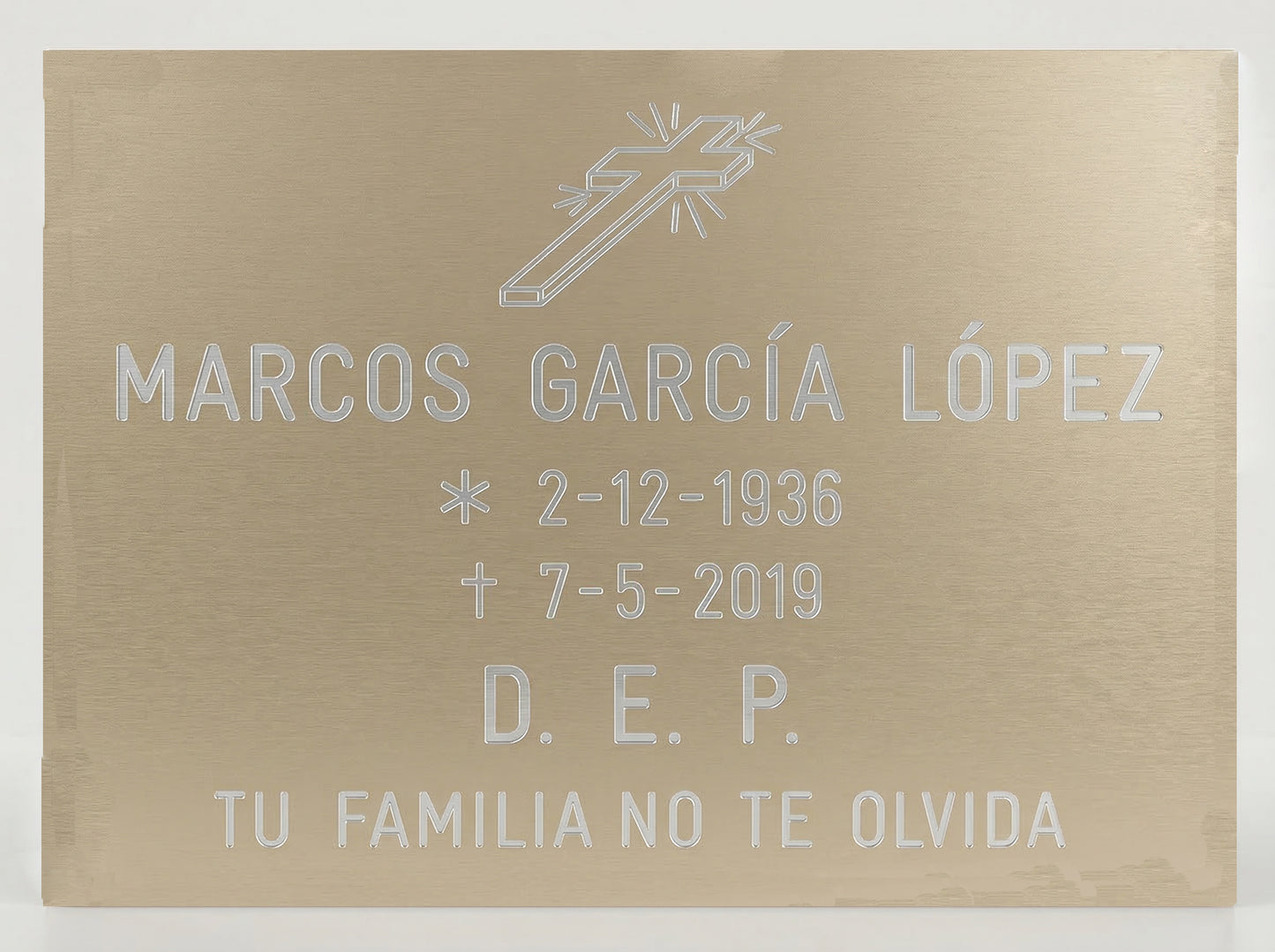 Placas de aluminio con acabados premium cruz superior aluminio champán