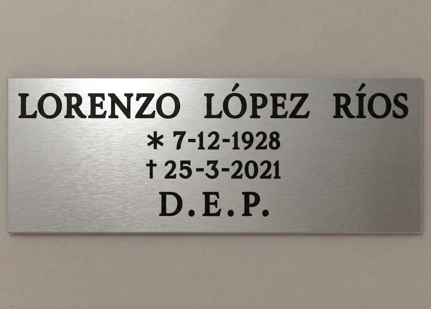 Placas de aluminio de 17,5x6,5 cm con acabados premium  aluminio brillo