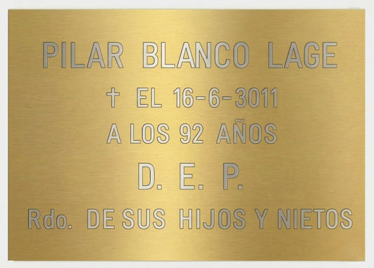 Placas de aluminio dorado brillo con acabados premium  Grabado profesional