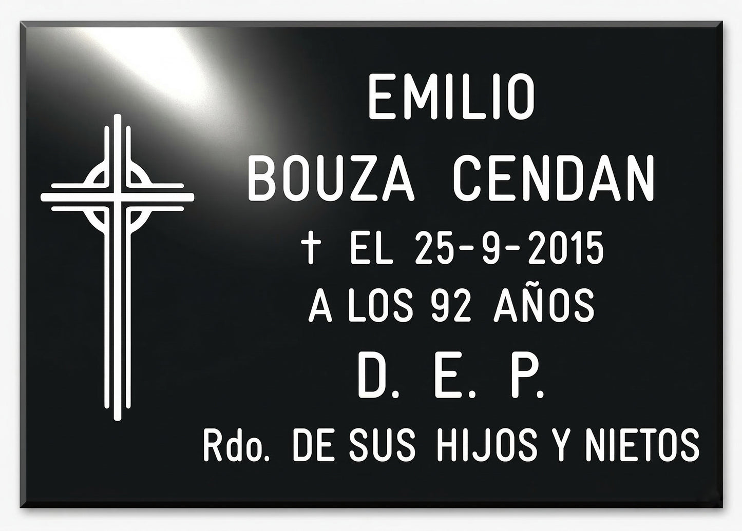 Placas de aluminio negro mate con CRUZ CELTA acabados premium 