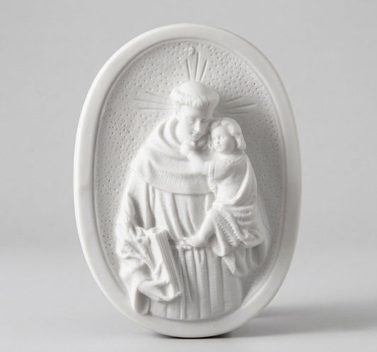 Imagen religiosa de San Antonio en mármol sintético blanco para decoración funeraria, modelo MR 6492 resistente a la intemperie.