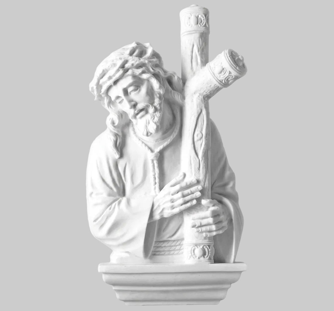 Figura de Cristo del Gran Poder en marmolina de 39 cm para la decoración de lápidas. Resistente y apta para uso exterior en cementerios.