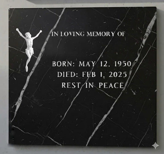 El Cristo INRI MR 6210 de 24 cm está elaborado en mármol sintético de alta calidad,