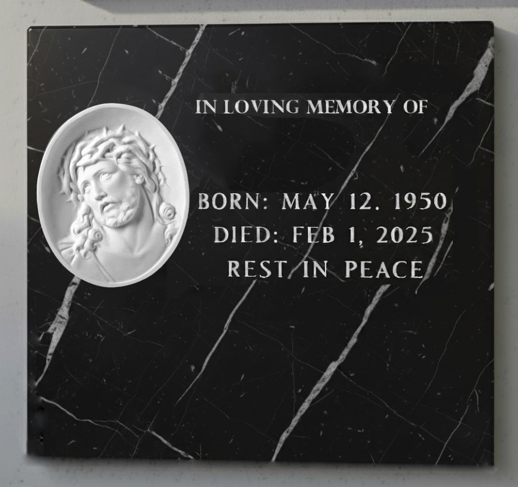 La Cara de Cristo modelo MR 6416 está elaborada en mármol sintético de alta calidad, un material resistente y duradero especialmente indicado para exteriores.