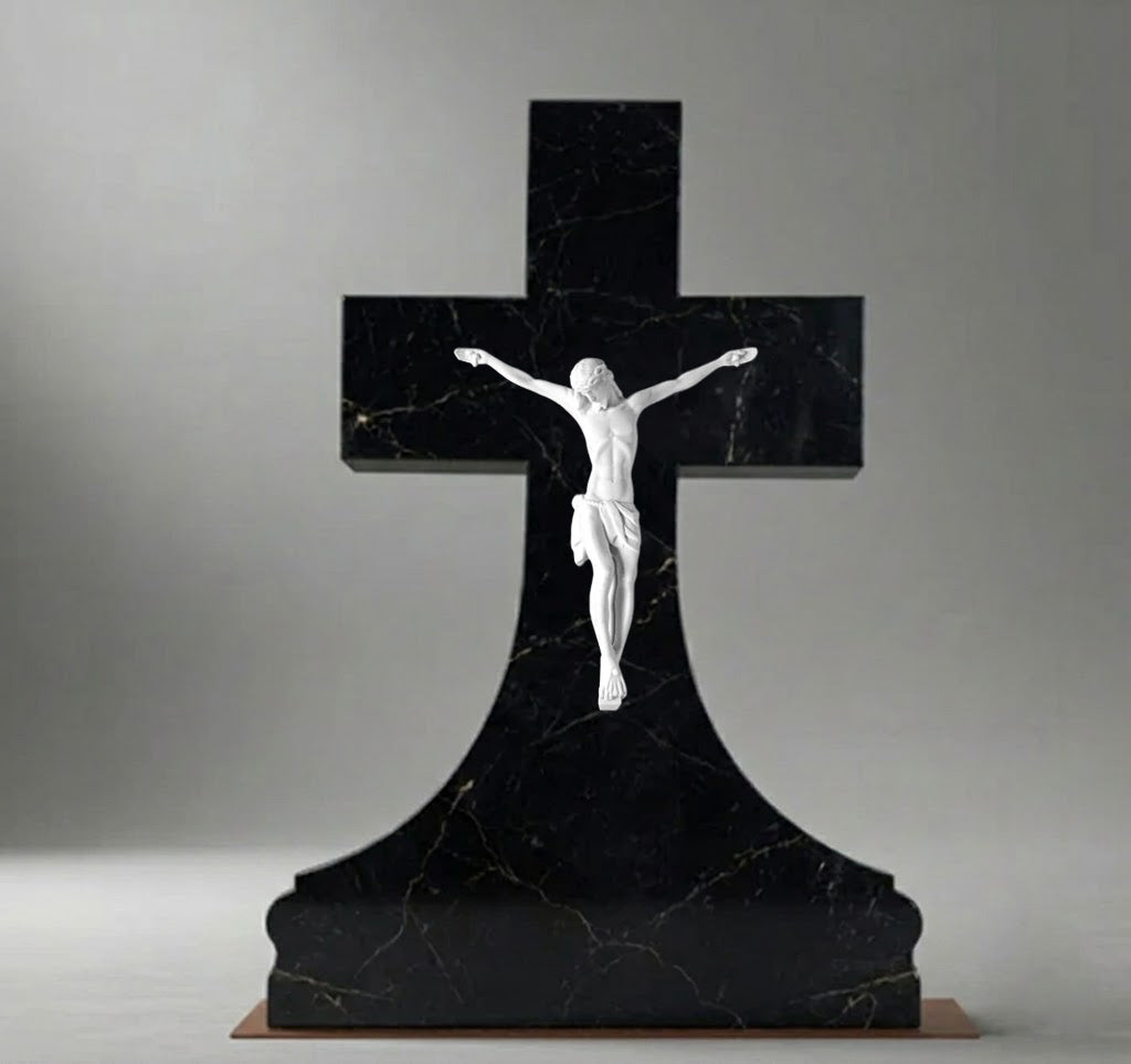 El Cristo con INRI modelo MR 6239 está elaborado en mármol sintético de 45 cm