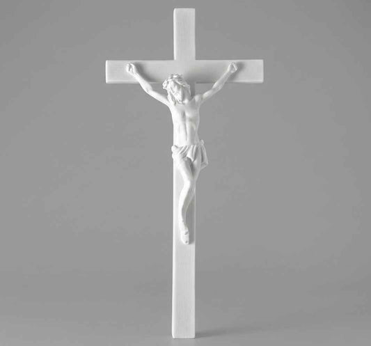 Cruz con Cristo en marmolina de 43 cm para la decoración de lápidas. Resistente y apta para uso exterior en cementerios.