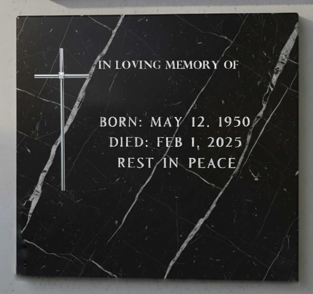 La cruz funeraria AI 2318 está elaborada en acero inoxidable de alta calidad, un material resistente y duradero especialmente adecuado para exteriores