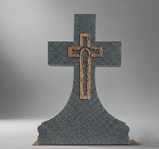 La cruz con cara de Cristo modelo BR 2016 está elaborada en bronce fundido, un material muy apreciado en arte funerario por su resistencia, durabilidad y elegancia clásica
