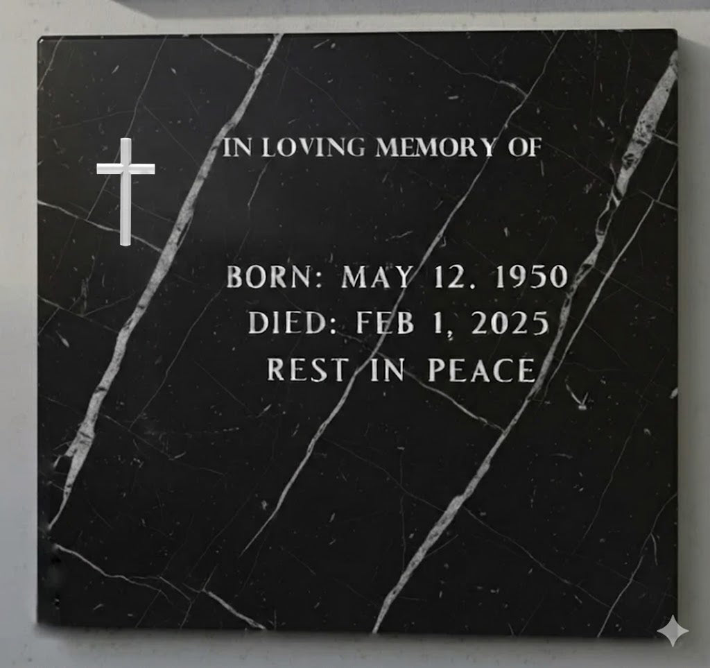 La Cruz modelo MR 6916 de 12 cm está fabricada en mármol sintético