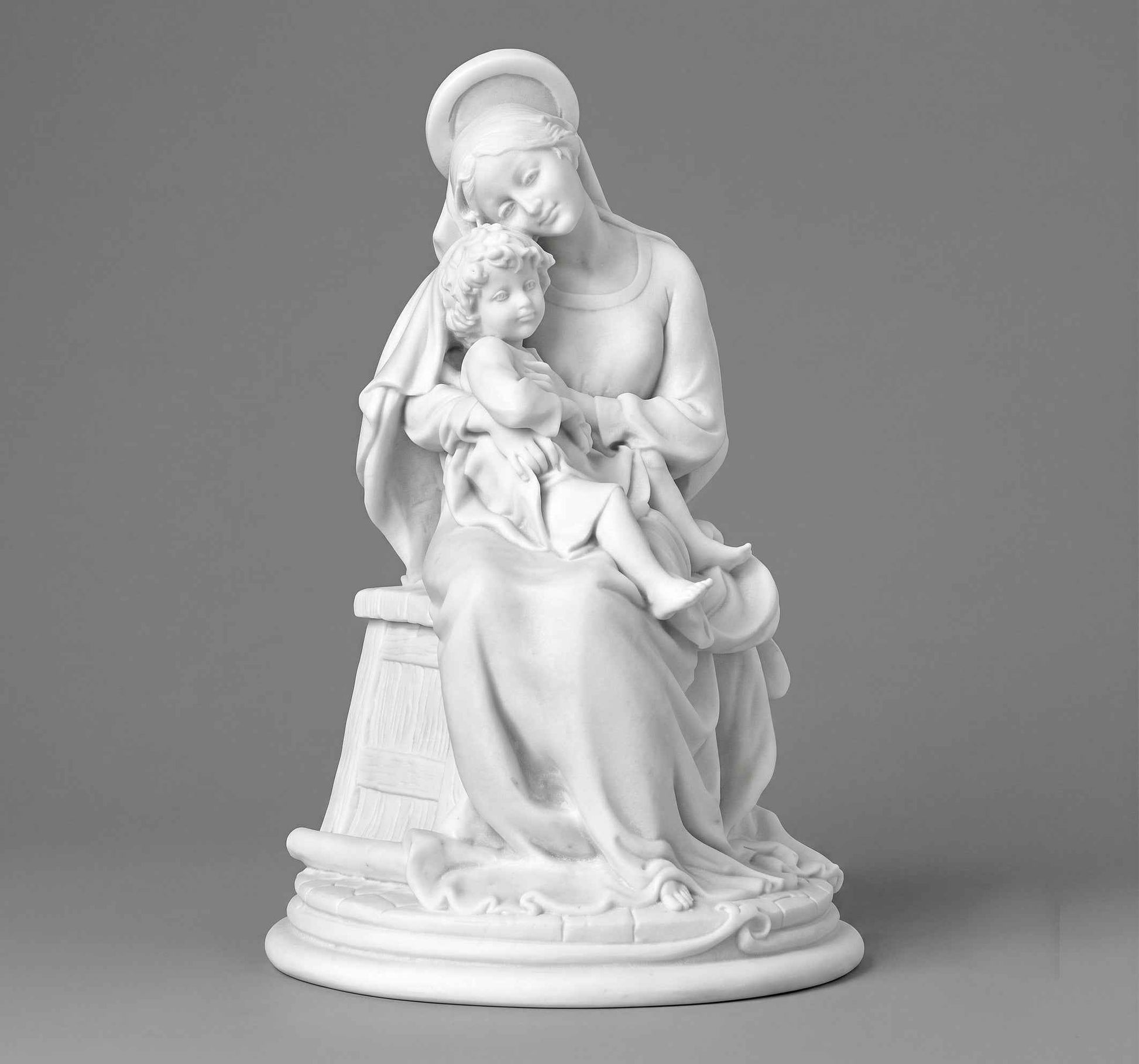 Escultura en Marmolina de la Virgen del Carmen Sentada 27 cm