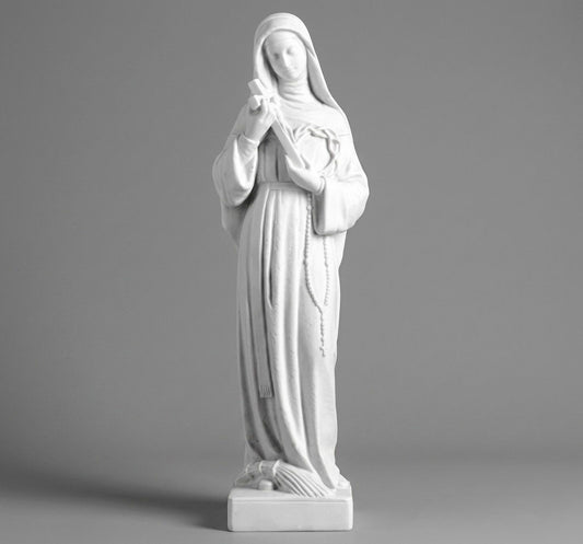 Escultura de Santa Rita de Casia en marmolina (60 cm). Acabado detallado y resistente a la intemperie. Perfecta para decoración religiosa o arte funerario.