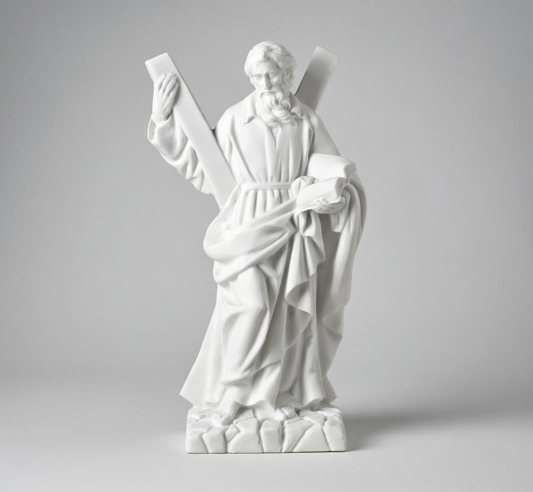 Imagen religiosa de San Andrés en mármol sintético modelo MR 6390, diseñada para la decoración de lápidas, nichos y frentes de panteón con alta resistencia a la intemperie.