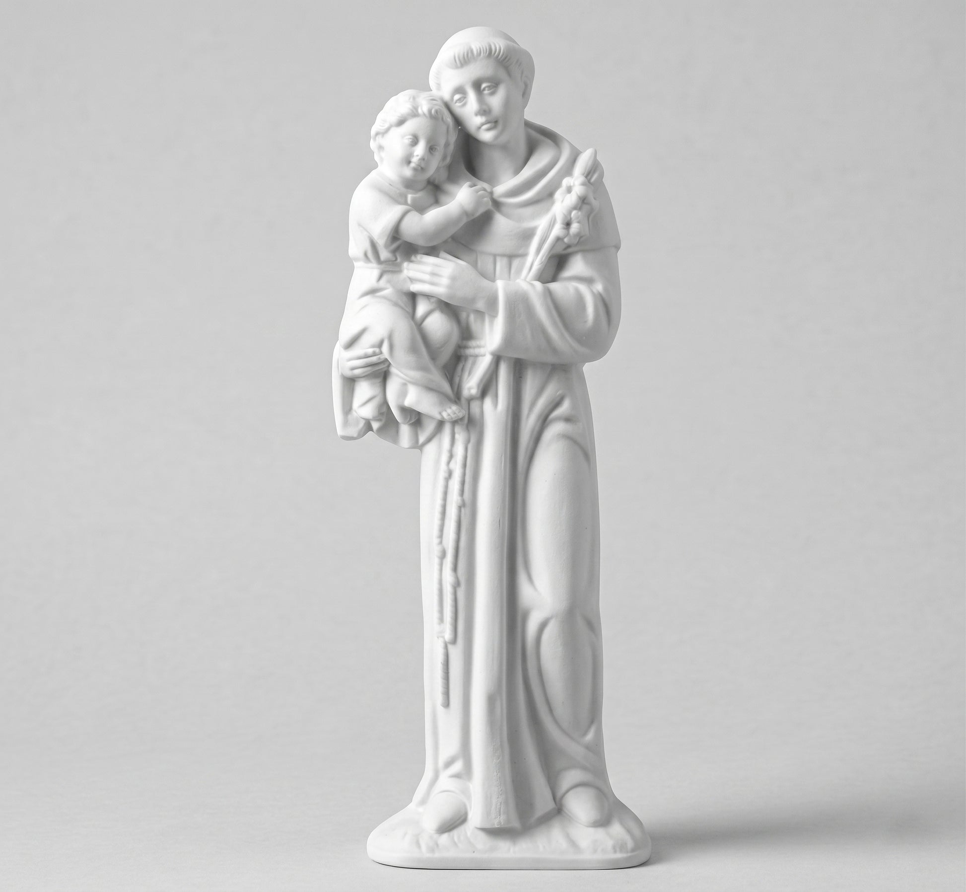 Compra la figura de San Antonio en marmolina de 36 cm. Relieve plano de gran tamaño y resistencia exterior, idóneo para instalar en lápidas y panteones.