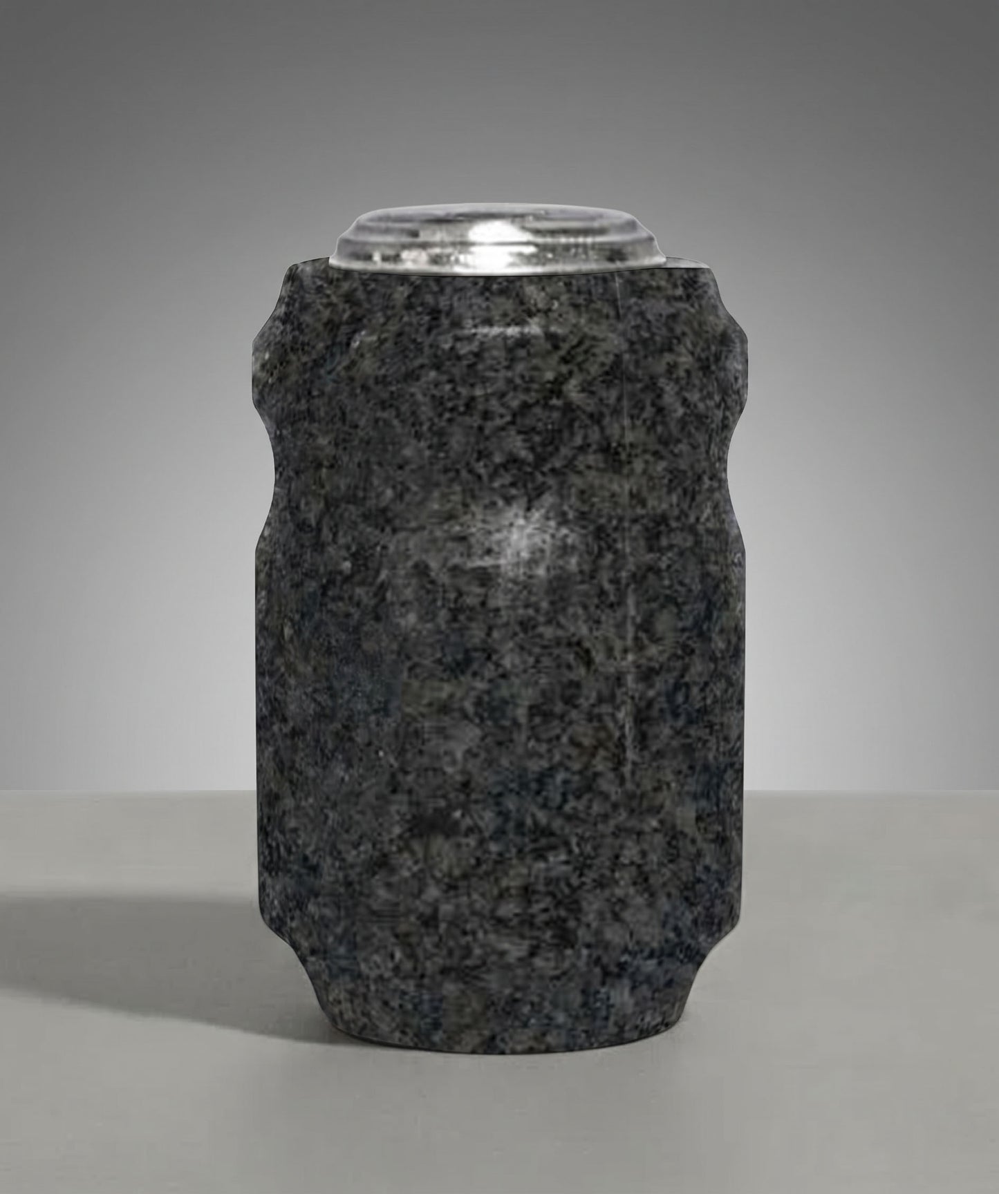 Jarrón de granito de 24 cm con diseño clásico y elegante para sepulturas. Máxima estabilidad, durabilidad y resistencia al clima exterior. ¡Compra el tuyo aquí!