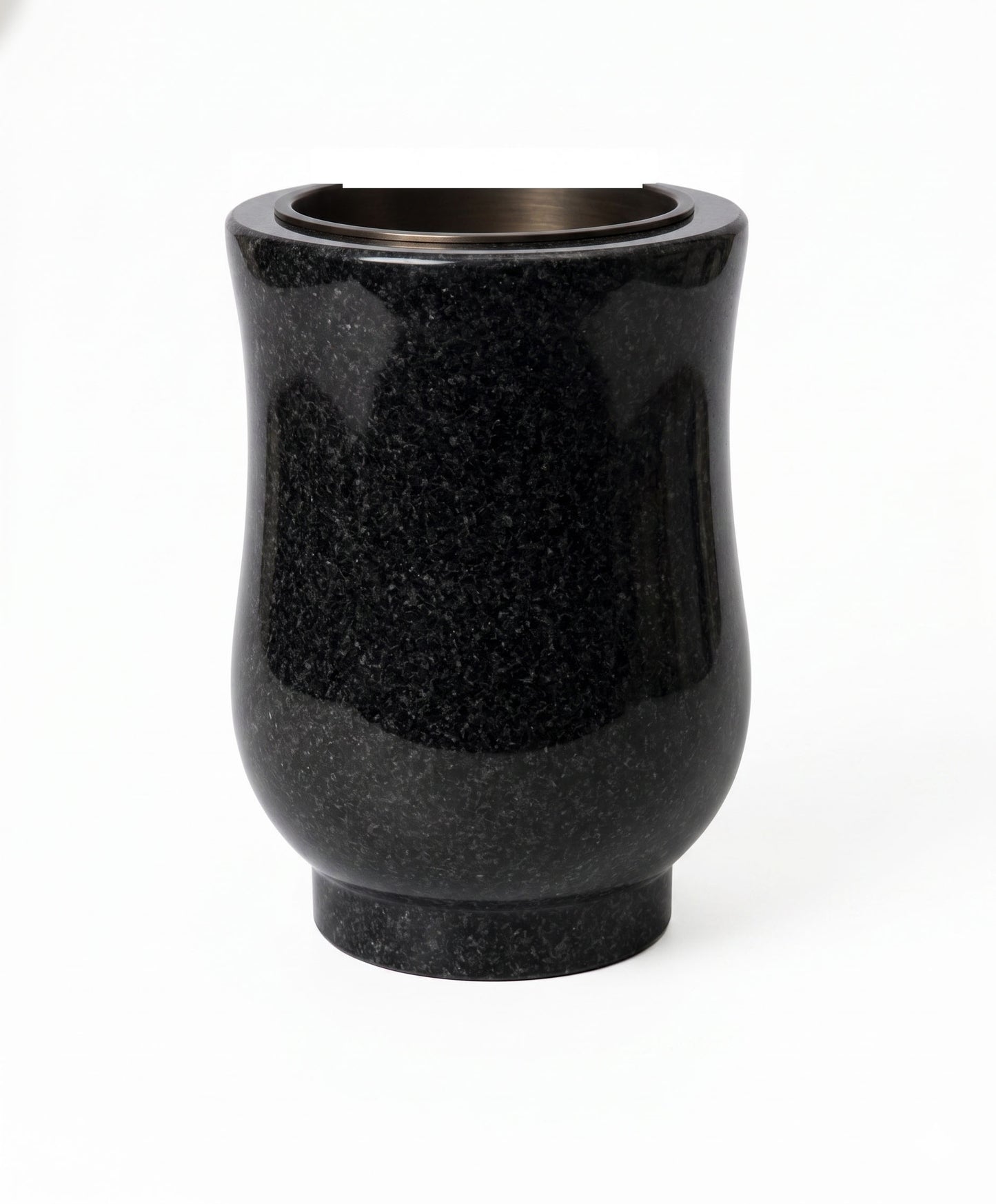 Jarrón 3/4 de granito con acabado copa para nicho (18x12x10 cm). Mayor capacidad para flores con el fondo idóneo para lápidas. Envío rápido a toda España.