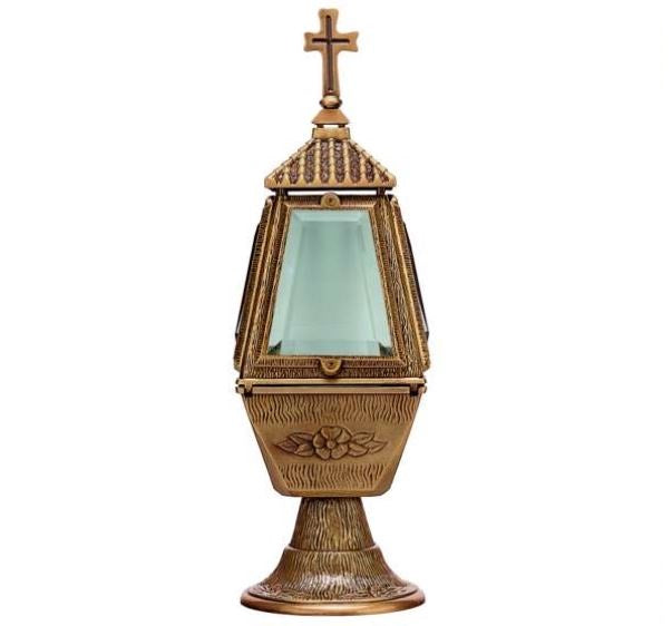 Lámpara funeraria de bronce y cristal para velas, ideal para lápidas. Farol resistente para exterior, diseño clásico y envío a toda España.