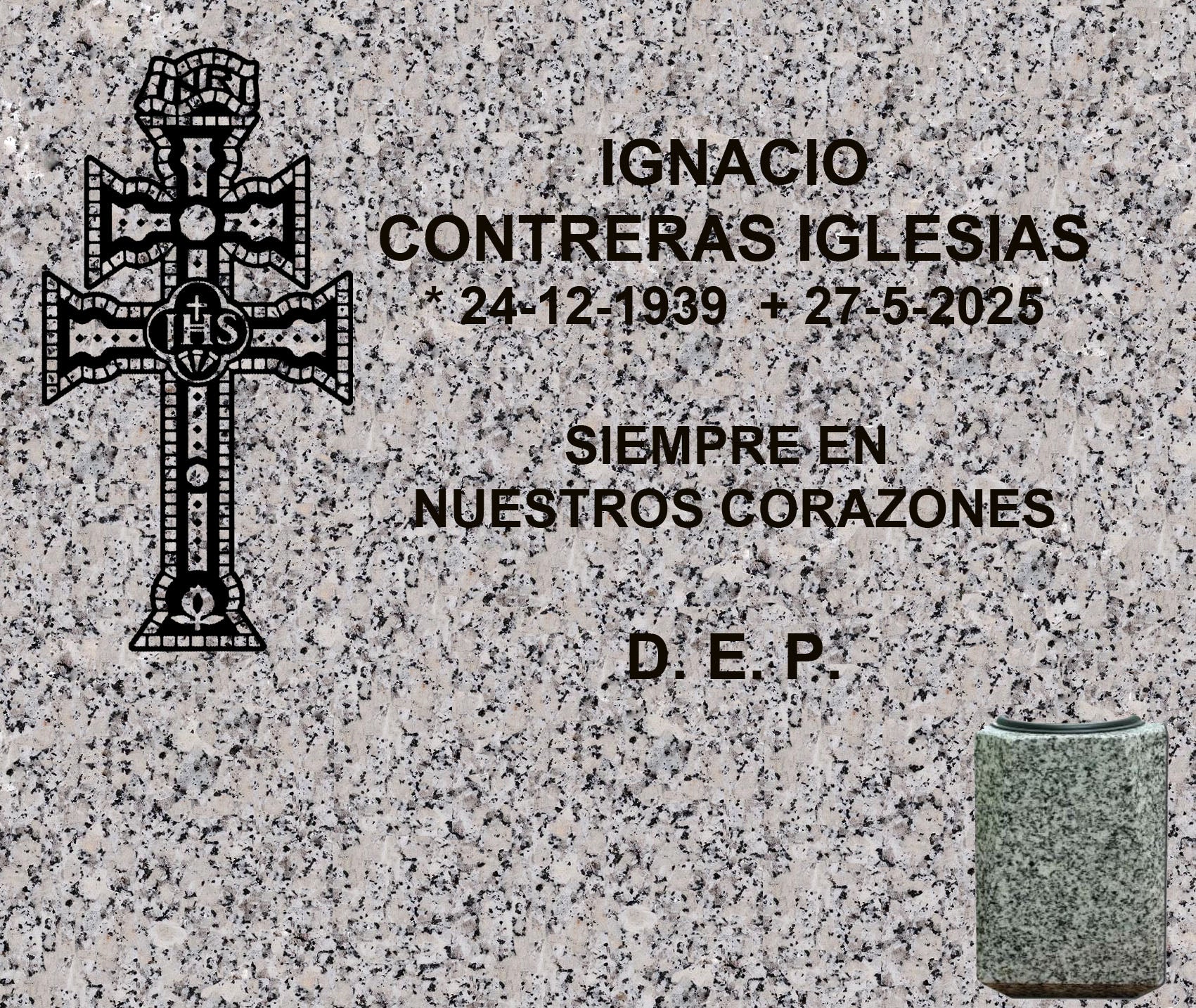 Lápida de nicho con Cruz de Caravaca, grabado profesional en Madrid. Fabricación, personalización e instalación según normativa del cementerio. Memorial Spain.