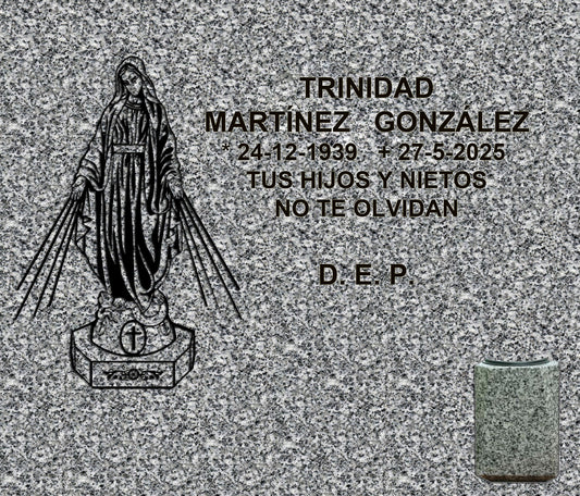 Decoración de Lápida de Nicho con Virgen Milagrosa e Inscripción Grabada y jarrón para flores en Madrid