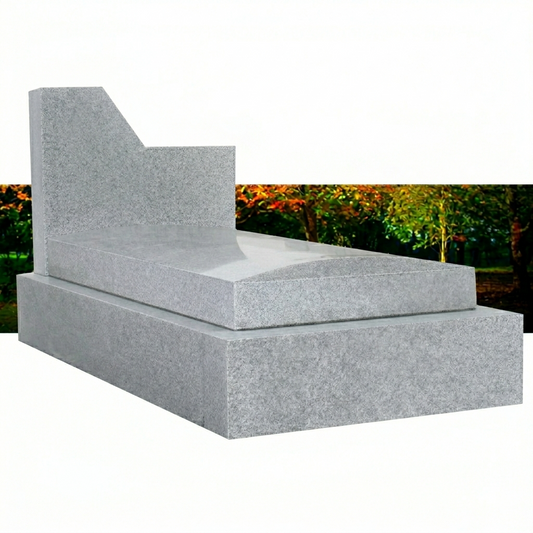 Lápida en granito Gris Quintana tipo L de 20 cm, fabricada a medida para sepultura. Diseño sólido y servicio profesional en Madrid.