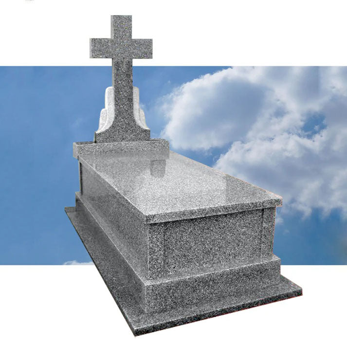 Lápida en granito nacional con cruz alzada de 6 cm, fabricada a medida para sepultura. Diseño elegante y servicio profesional en Madrid.