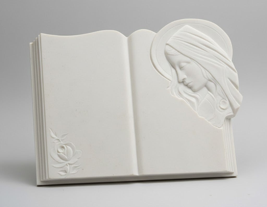Libro de mármol con Virgen personalizable para lápidas y panteones. Grabado a medida, acabado de alta calidad y envío a toda España.