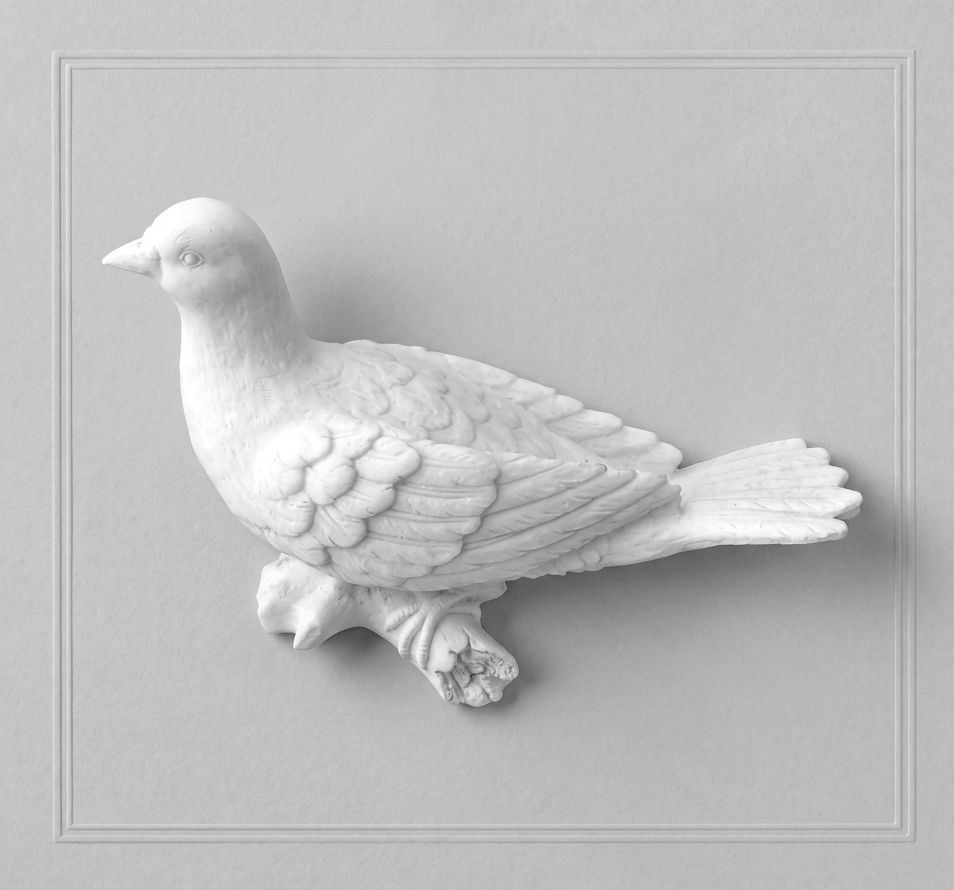  La Paloma MR 6591 está elaborada en mármol sintético de alta calidad y diseñada especialmente para la decoración de lápidas y monumentos funerarios. 