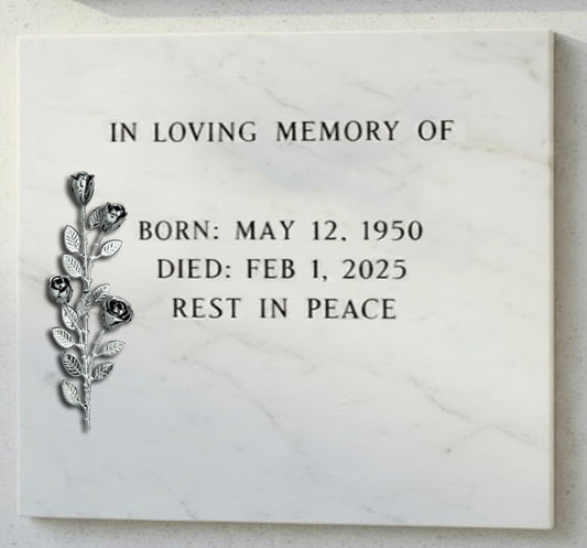 El Ramo de Rosas AI 355 está elaborado en acero inoxidable de alta calidad, un material resistente, limpio y preparado para soportar la intemperie