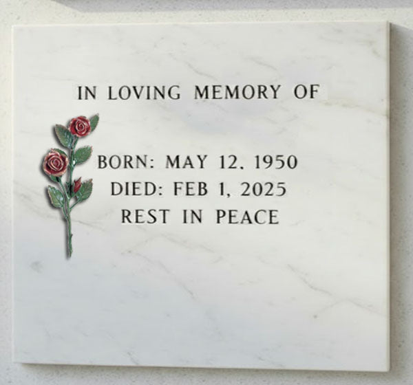 El Ramo de Rosas BR 1550 DR está elaborado en bronce de alta calidad, pintado a mano y lacado al horno, logrando un acabado artístico excepcional, 