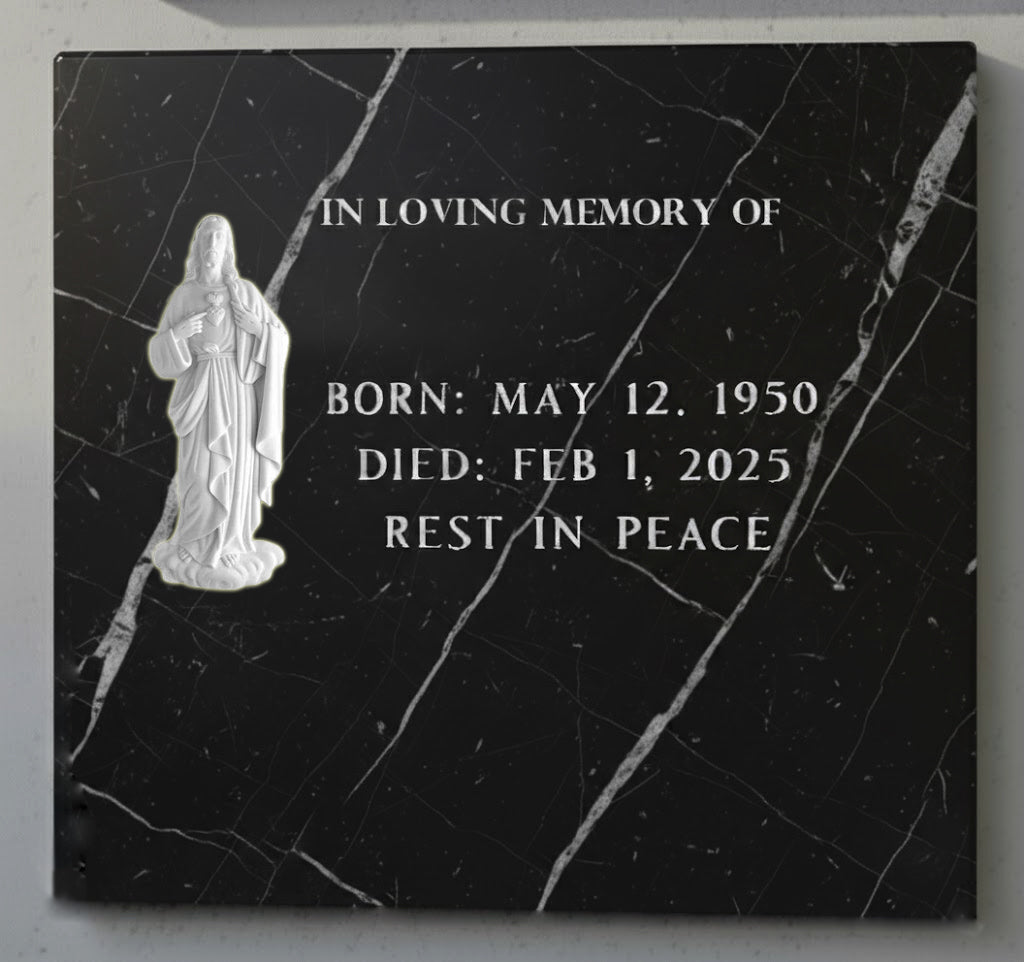 El Corazón de Jesús modelo MR 6106 está elaborado en mármol sintético, un material resistente, duradero y especialmente diseñado para soportar las condiciones exteriores sin deteriorarse