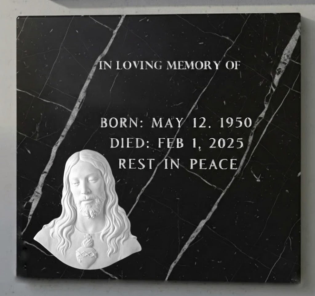 El Corazón de Jesús modelo MR 6110 de 35 cm está elaborado en mármol sintético