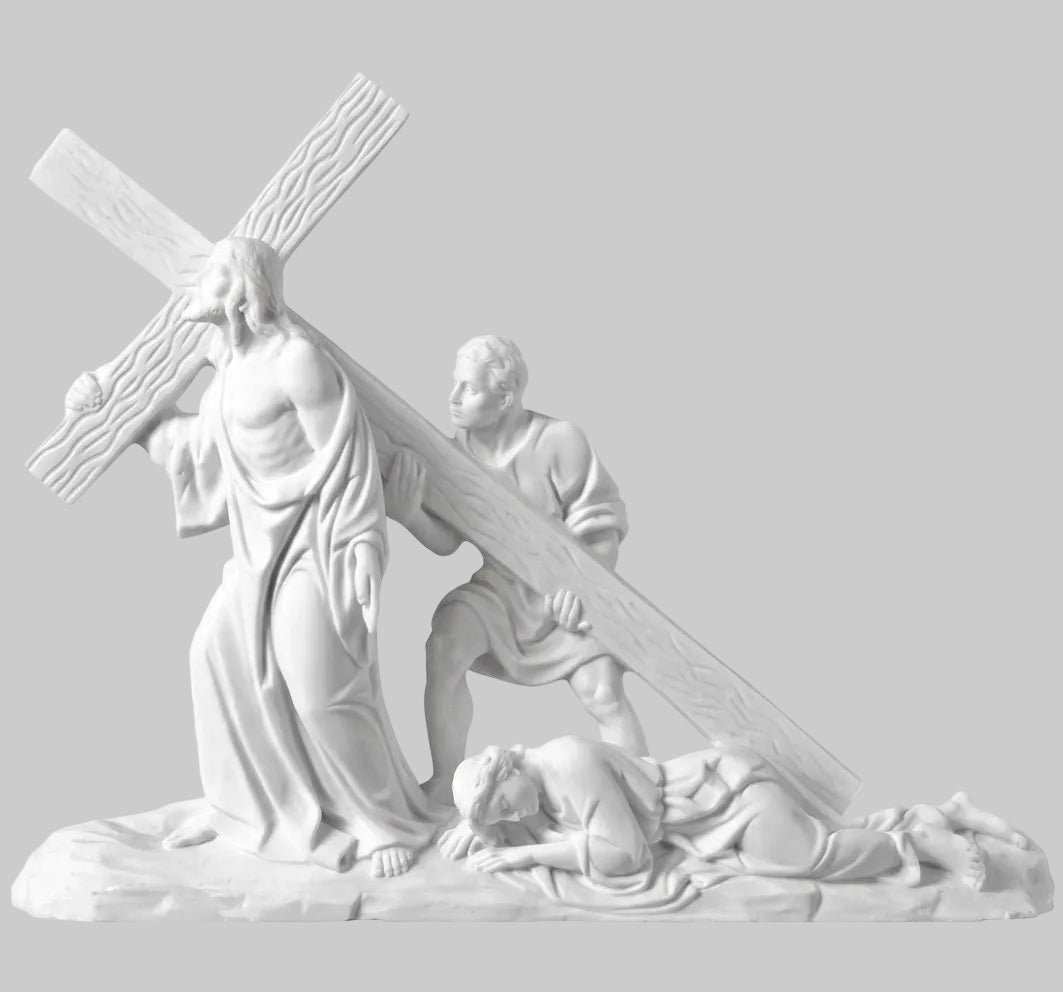 Figura del Vía Crucis en marmolina de 55 cm para la decoración de lápidas. Resistente y apta para uso exterior en cementerios.