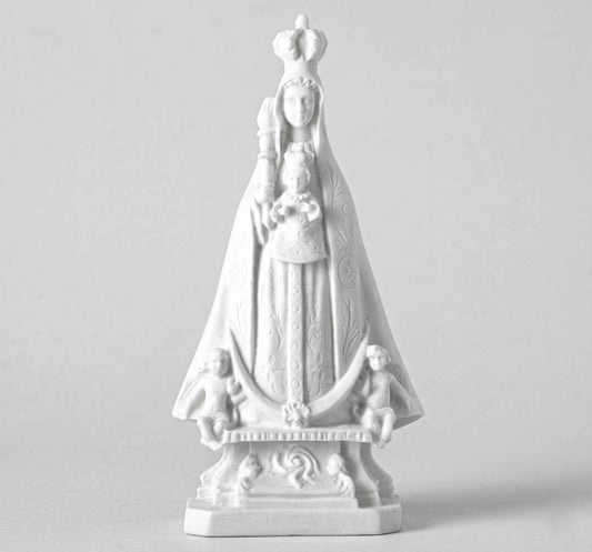 Compra la figura de la Virgen de Begoña en marmolina de 24 cm. Una pieza artesanal con un nivel de detalle excelente, ideal para altares y hogares. ¡Haz tu pedido!