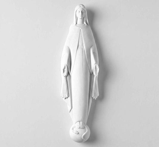 Compra la figura de la Virgen Milagrosa en marmolina de 42 cm. Una imagen de gran tamaño y exquisito detalle, perfecta para capillas, altares o el hogar.