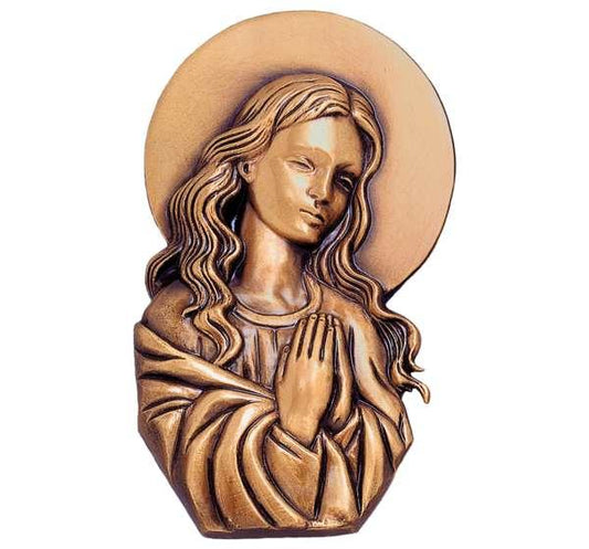 Figura o aplique de la Virgen Niña en bronce fundido (12 cm). Ideal para la decoración de lápidas, nichos y columbarios. Máxima durabilidad exterior. ¡Cómprala aquí!